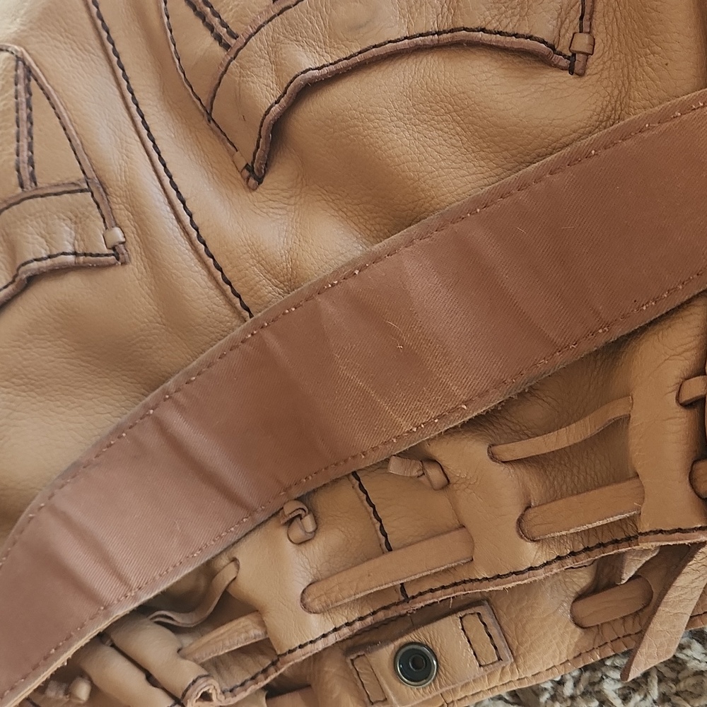 Lucky Brand Tan Leather Shoulder Bag - Picture 11 of 16